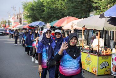 Bank Jateng Syariah KCPS UMS Gelar Jalan Senja Bersama Mitra UMKM