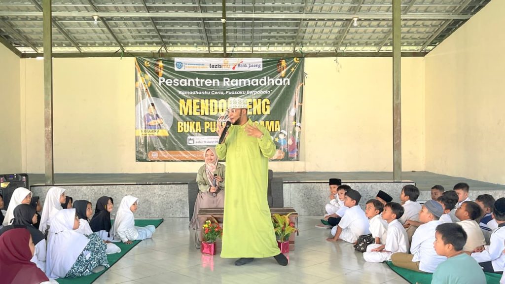 Mahasiswa UMS Asal Kenya Beri Dakwah  di SD Muhammadiyah PK Baturan Colomadu