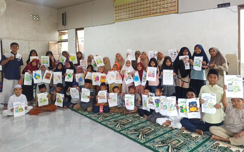 Bangun Generasi Berakhlak, Dai Pondok Shabran UMS Inisiasi Semarak Ramadan di Kalimantan Barat