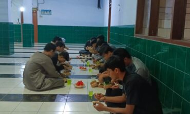Selama Ramadan, Masjid Al-Munir UMPKU Siapkan Iftar Gratis
