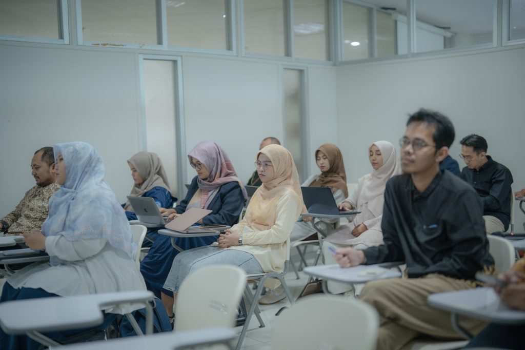 Universitas Muhammadiyah Surakarta (UMS) melalui Direktorat Sumber Daya Manusia dan Organisasi (DSDMO) menggelar Sharing Session Finland Education Insight pada Rabu, (4/3/2026) di Ruang Sidang DRPPS, Gedung Induk Siti Walidah Lantai 5.