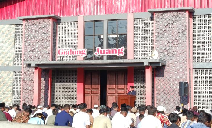 Salat Idulfitri di Gedung Juang Desa Degungan, Penuh Khidmat dan Pesan Ramadan
