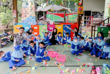 Belajar Metode Pendidikan Islam Ala Luqman Al-Hakim dalam Surat Luqman Ayat 13