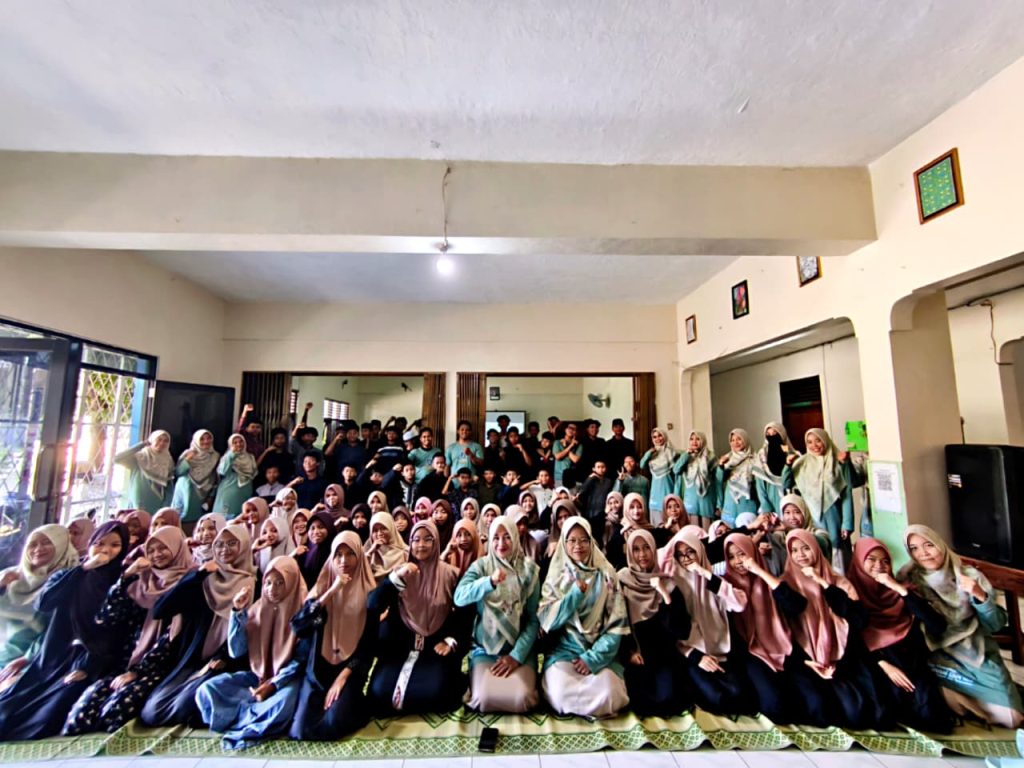 Mengisi kemuliaan bulan Ramadan, MTs Muhammadiyah Solo menggelar kegiatan Baitul Arqam 1447 H yang diikuti 42 murid kelas VII dan VIII nonpondok. Kegiatan ini diselenggarakan pada Rabu – Kamis (11-12/3/2026) bertempat di Kampus 2 MTs Muhammadiyah Solo.