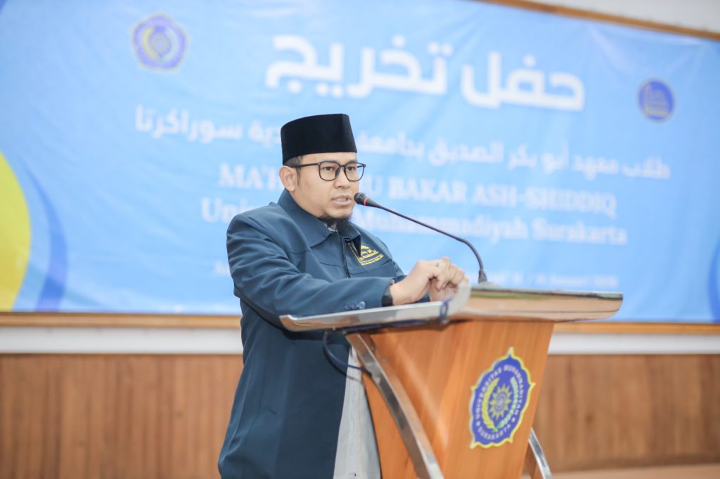 Dosen Ilmu Qur’an dan Tafsir (IQT) sekaligus Mudir Ma’had Abu Bakar Universitas Muhammadiyah Surakarta (UMS), Hakimuddin Salim, mengulas sejarah kehidupan Luqman Al-Hakim dalam mentarbiyah atau mendidik anaknya.