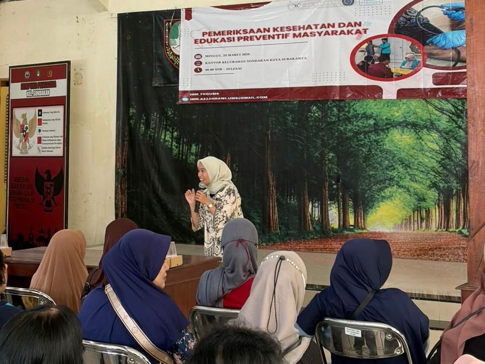 IMM FKG UMS Edukasi Warga Sondakan Jaga Pola Hidup Sehat Usai Lebaran