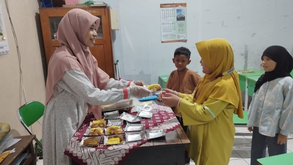 Sekolah Dasar (SD) Muhammadiyah 1 Solo melaksanakan program keagamaan One Day Ramadan 1447 Hijriyah sebagai bagian dari penguatan budaya religius di sekolah, Senin (9/6/2026).