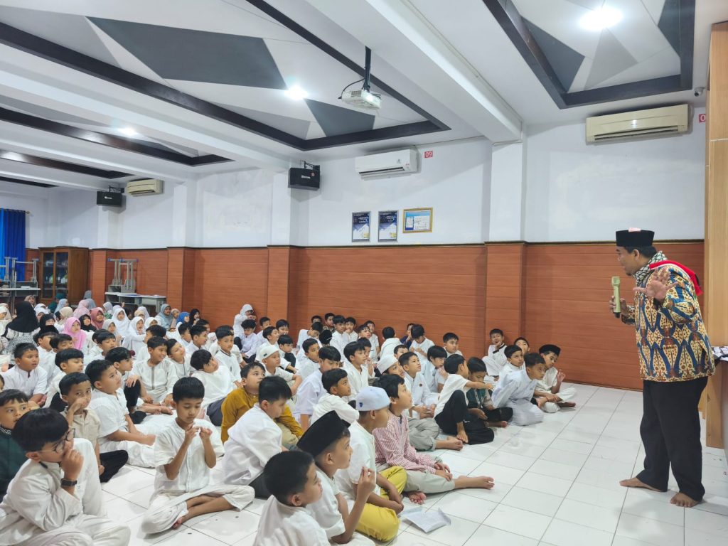 Gembleng Karakter Spiritual, 166 Murid SD Muhammadiyah PK Solo Ikuti Pesantren Ramadan