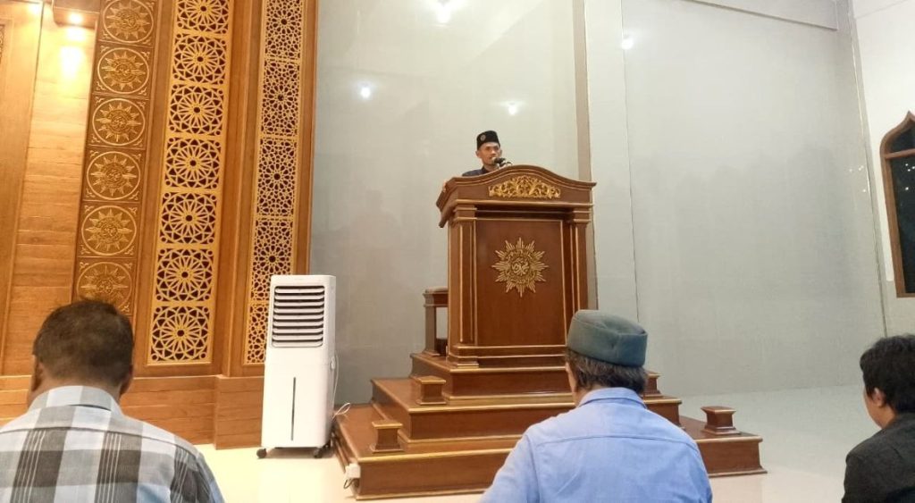 Ustaz Adi Sulistyo Isi Kajian Bakda Subuh di Masjid Balai Muhammadiyah Kota Solo