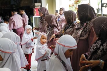 Murid SD Muhammadiyah PK Solo Gaungkan Semangat Istikamah Usai Ramadan