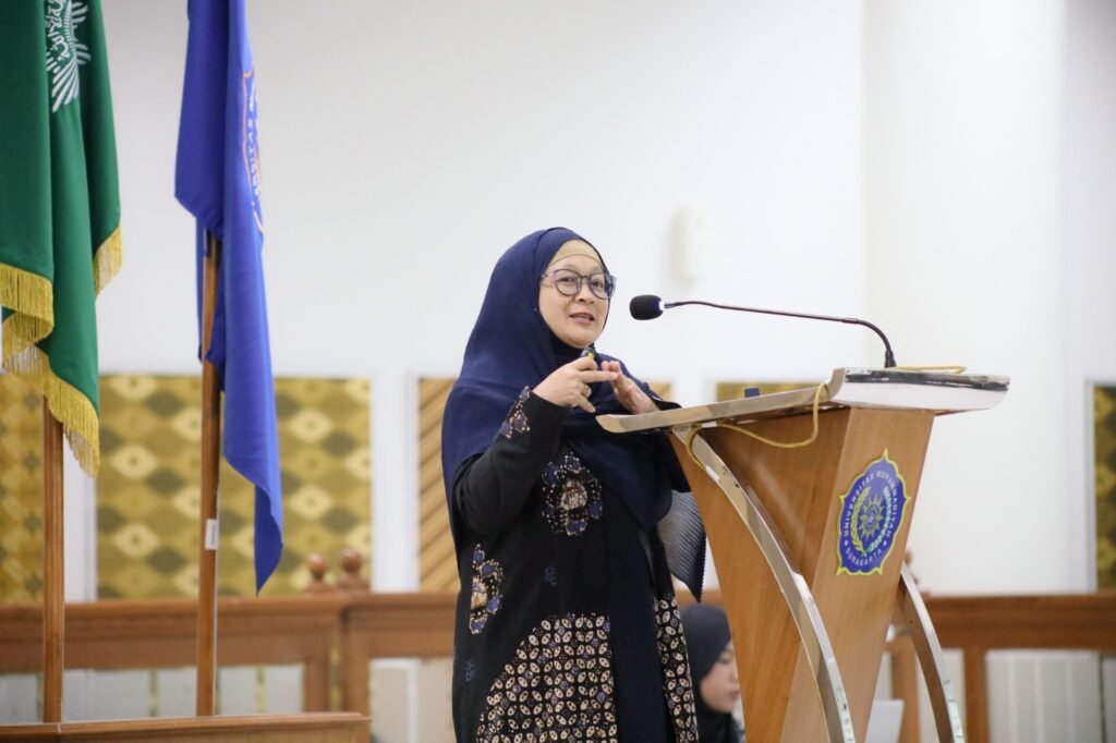 Universitas Muhammadiyah Surakarta (UMS) terus menunjukkan komitmennya dalam pengembangan keilmuan yang relevan dengan kebutuhan masyarakat, khususnya dalam isu kesehatan mental berbasis nilai keislaman.