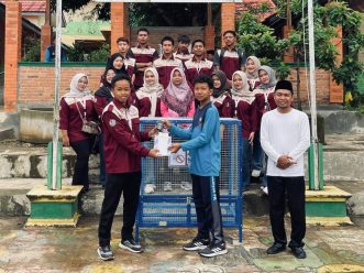 KKN UMS Gagas Program Bank Sampah di SMP MPK Pracimantoro