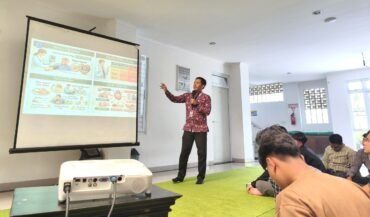 Prodi Spesialis Keperawatan Medikal Bedah Unimus Tingkatkan Literasi Kesehatan  Mahasiswa