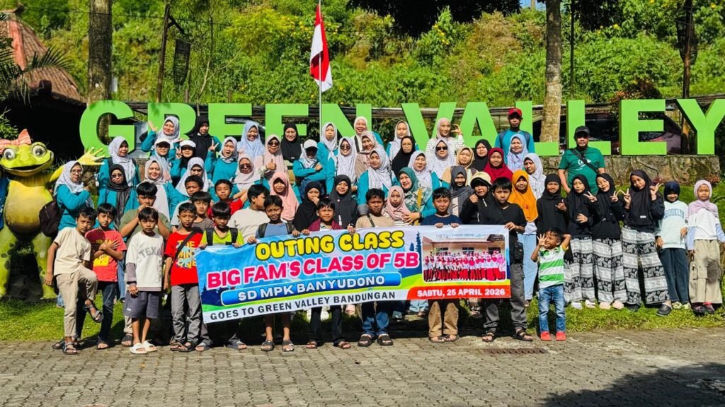Rihlah ke Green Valley Bandungan, Wali Murid dan Guru SD Muhammadiyah PK Banyudono Perkuat Kebersamaan