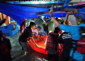 MDMC Solo Terjunkan Sukarelawan Bantu Korban Banjir di Solo dan Sukoharjo