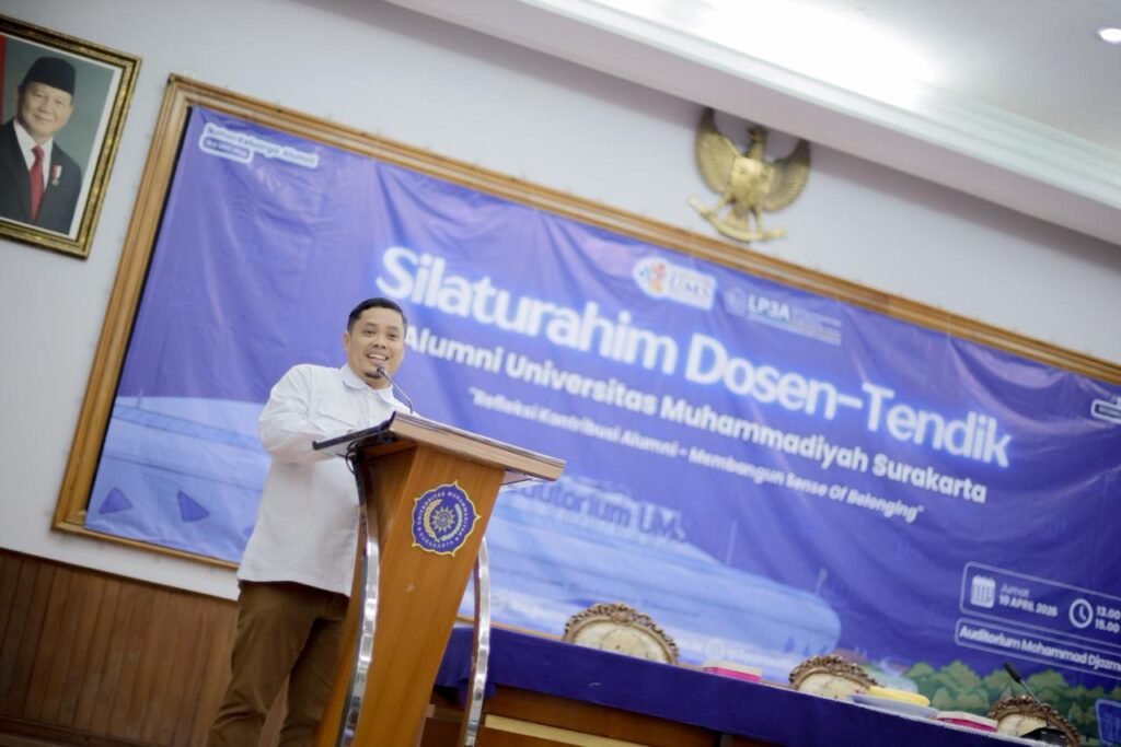 Lembaga Pengembangan Persyarikatan, Pengkaderan, dan Alumni (LP3A) Universitas Muhammadiyah Surakarta (UMS) bersama Ikatan Keluarga Alumni (IKA) UMS menyelenggarakan kegiatan silaturahmi dosen dan tenaga kependidikan (tendik) yang merupakan alumni UMS.