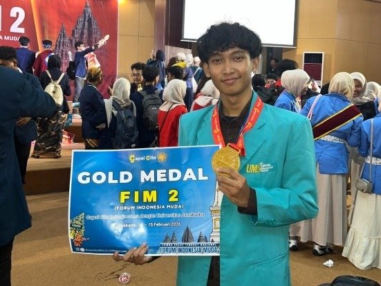 Inovasi berbasis teknologi kembali lahir dari mahasiswa Universitas Muhammadiyah Surakarta (UMS). Melalui gagasan Edu Solar & IoT Hub, mahasiswa menghadirkan solusi pendidikan berkelanjutan yang menyasar wilayah 3T (tertinggal, terdepan, dan terluar).