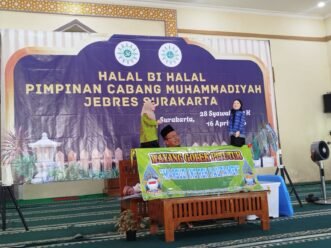 Wayang Golek Pitutur Warnai Halal Bi Halal PCM Jebres