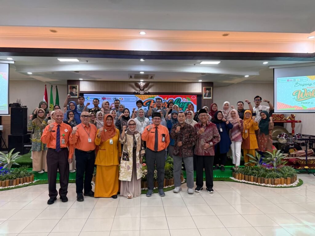 RS PKU Muhammadiyah Surakarta menyelenggarakan Workshop Implementasi Peningkatan Mutu dan Keselamatan Pasien (PMKP), Rabu–Kamis, (1-2/4/2026) di Aula RS. Kegiatan ini dibuka Direktur RS PKU Muhammadiyah Surakarta dan diikuti 38 peserta dari 26 rumah sakit yang berasal dari berbagai daerah di Jawa Tengah, Jawa Timur dan Lampung.