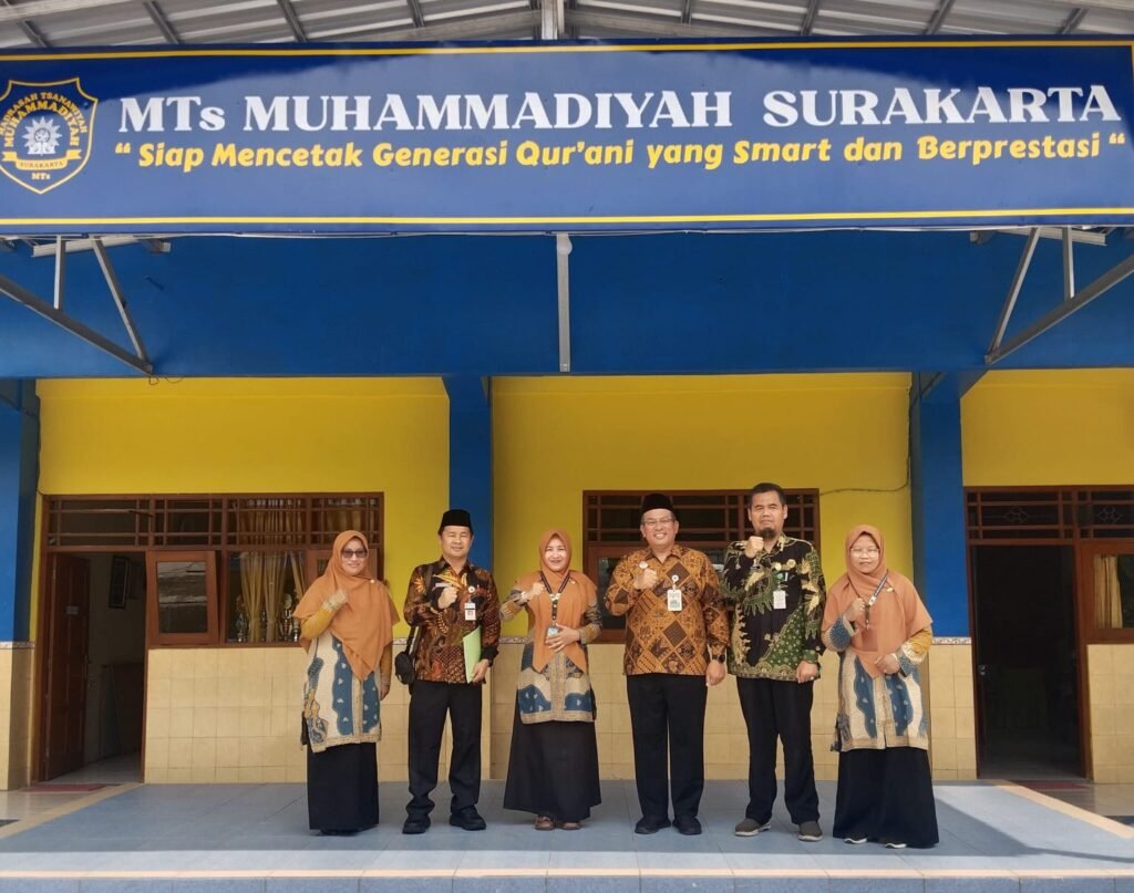 Pelaksanaan hari Pertama Tes Kemampuan Akademik (TKA) jenjang Madrasah Tsanawiyah di MTs Muhammadiyah Solo mendapat perhatian serius dari jajaran pimpinan Kementerian Agama (Kemenag).