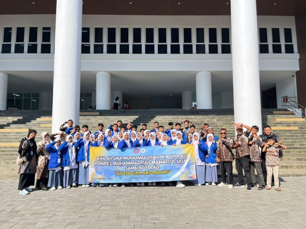 Rihlah Edukatif, SMA Muhammadiyah PK PonpesMu Boyolali Boyongan ke UMM Malang