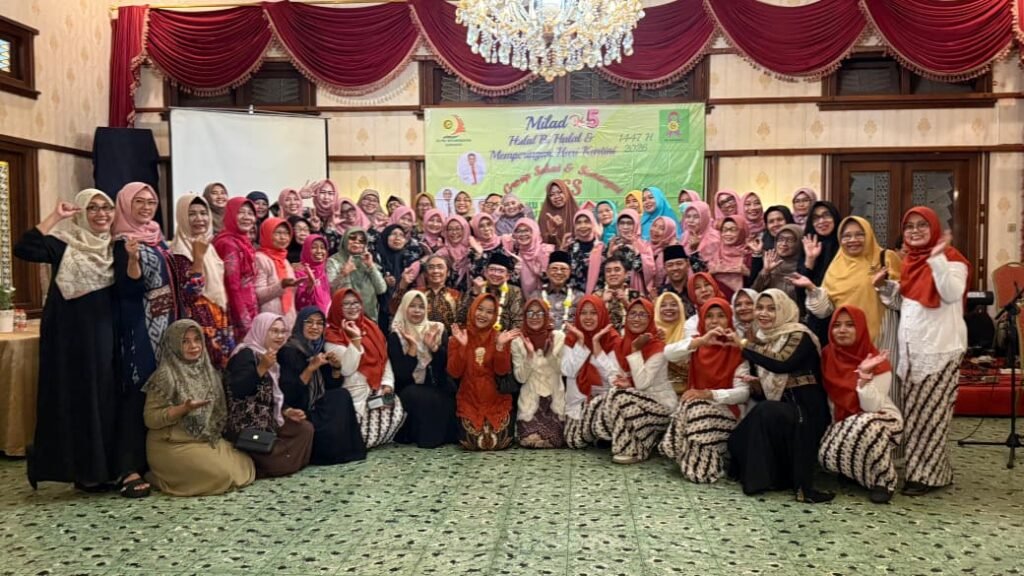 Komunitas Grup Sehat dan Semangat RS PKU Muhammadiyah Surakarta Rayakan HUT Kelima