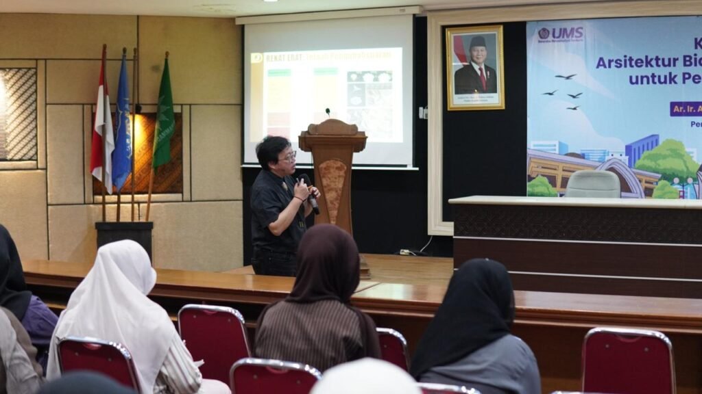 UMS Perkuat Kapasitas Mahasiswa Arsitektur Lewat Workshop Biomimikri dan Desain Pasif Bangunan