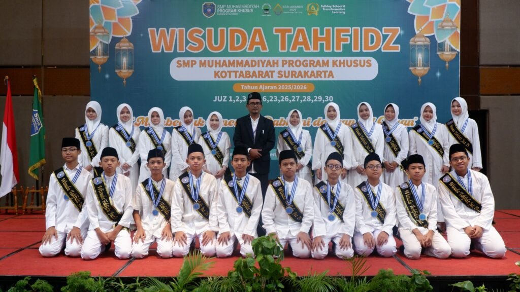 67 Siswa SMP Muhammadiyah PK Solo Diwisuda Tahfiz, Capaian hingga 12 Juz