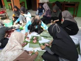 SD Muhammadiyah 8 Jagalan Kampanye Iduladha Ramah Lingkungan dengan Daun Pisang