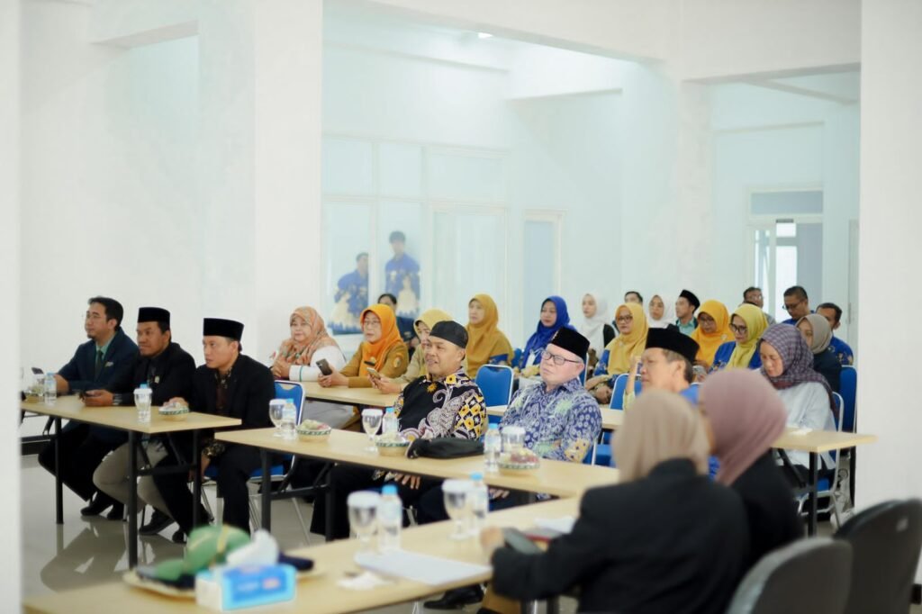 Universitas Muhammadiyah Surakarta (UMS) resmi meluncurkan Penerimaan Murid Baru (PMB) SD UMS Global Citizen Labschool FKIP UMS Tahun Ajaran 2026/2027, Senin (11/5/2026), di SD Muhammadiyah International, Desa Pucangan, Kartasura, Sukoharjo.
