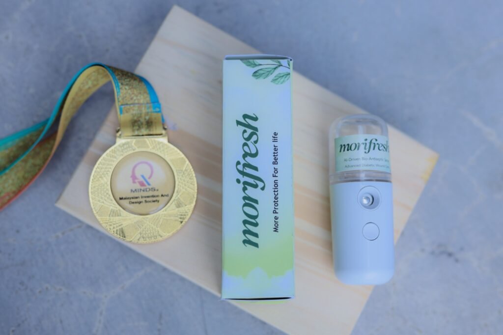 Mahasiswa UMS Sabet Gold Award di Malaysia dengan Nanospray Luka Diabetes