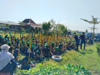 Tanam Pohon Jadi Penutup Supercamp PPL-2 SD Muhammadiyah PK Banyudono