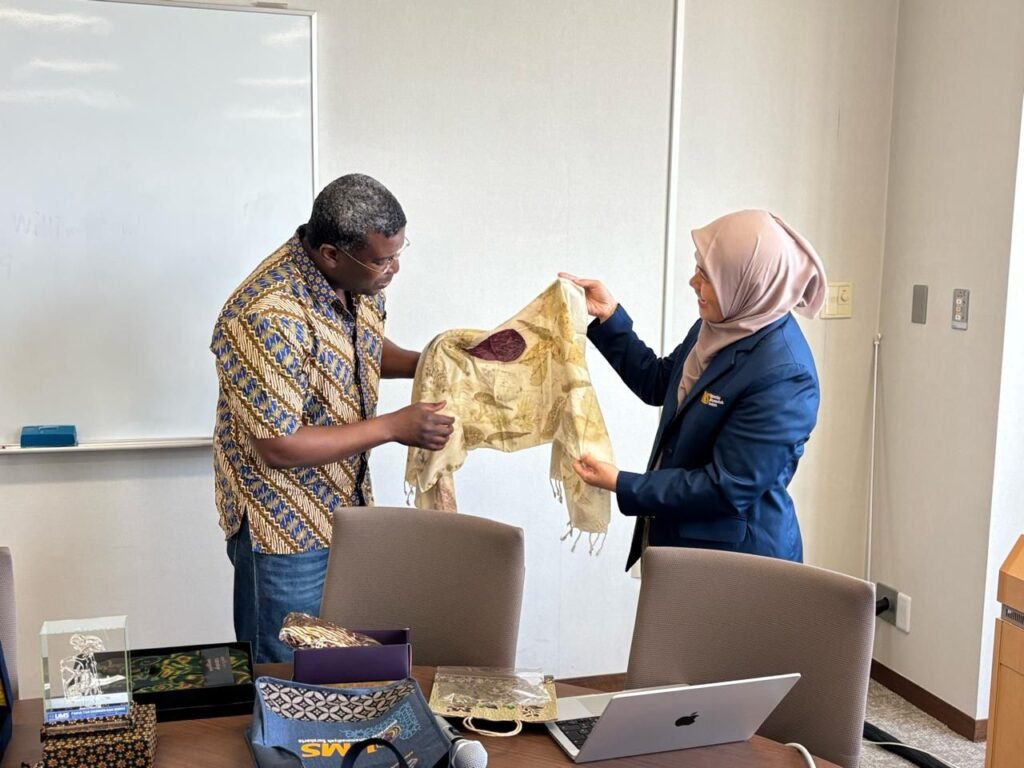 FEB UMS Jajaki Kolaborasi dengan PPI Jepang, Promosikan Batik Ecoprint