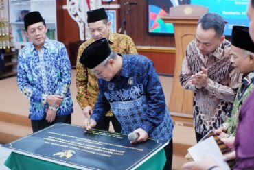 Hari Ber-Muhammadiyah, Abdul Mu’ti Resmikan SMP Muhammadiyah PKBS Surakarta