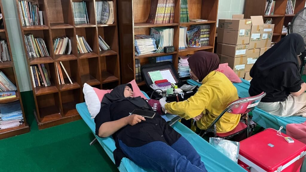 Bakti Sosial SMP Muhammadiyah 7 Solo Himpun 30 Kantong Darah