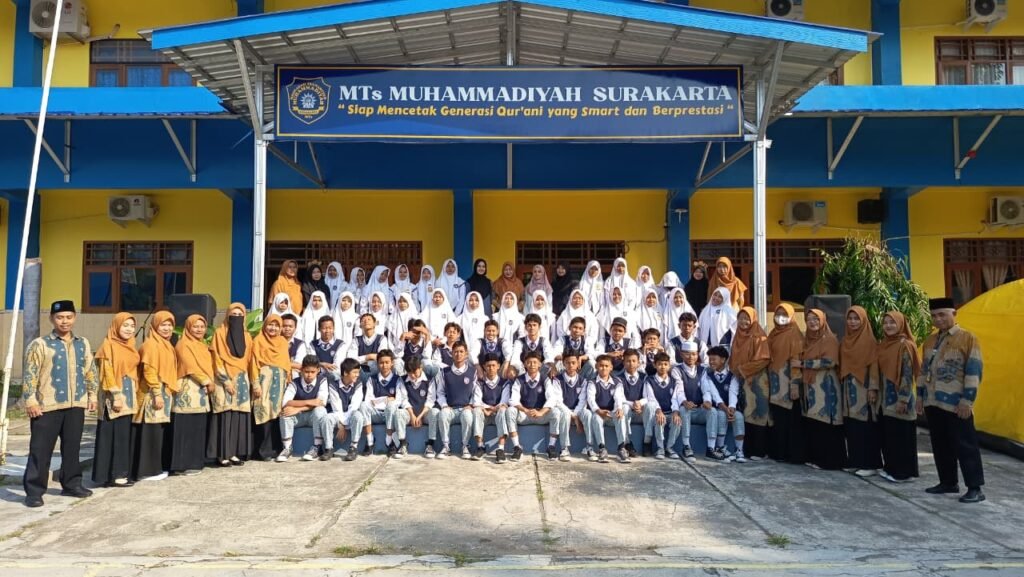 MTs Muhammadiyah Surakarta menggelar kegiatan English Arabic Camp di Kampus 1 Purwodiningratan selama dua hari, Rabu-Kamis (17-18/6/2026).