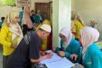 KKN Tematik FIK UMS Edukasi Hipertensi dan Cek Kesehatan Lansia di Bakipandeyan