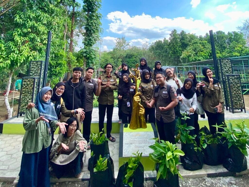 Mahasiswa Geografi UMS Gagas Program Mengajar Desa di Karanganyar