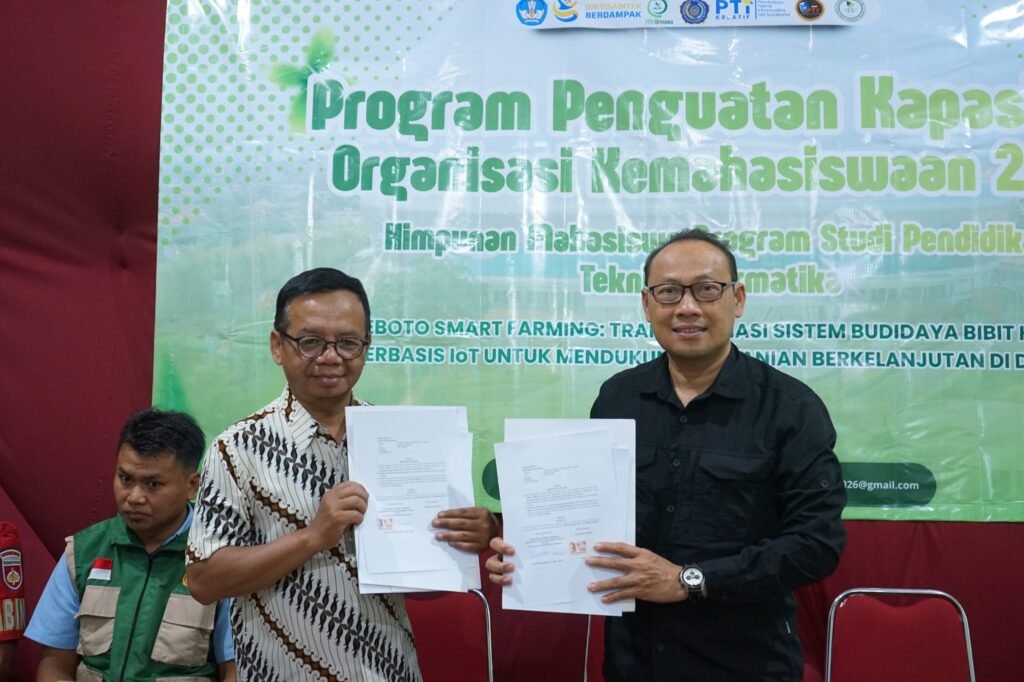 Tim Program Penguatan Kapasitas Organisasi Kemahasiswaan (PPK Ormawa) Himpunan Mahasiswa Program Studi (HMP) Pendidikan Teknik Informatika (PTI) Fakultas Keguruan dan Ilmu Pendidikan (FKIP) Universitas Muhammadiyah Surakarta (UMS) resmi meluncurkan rangkaian program PPK Ormawa 2026 di Aula Balai Desa Seboto, Kabupaten Boyolali.
