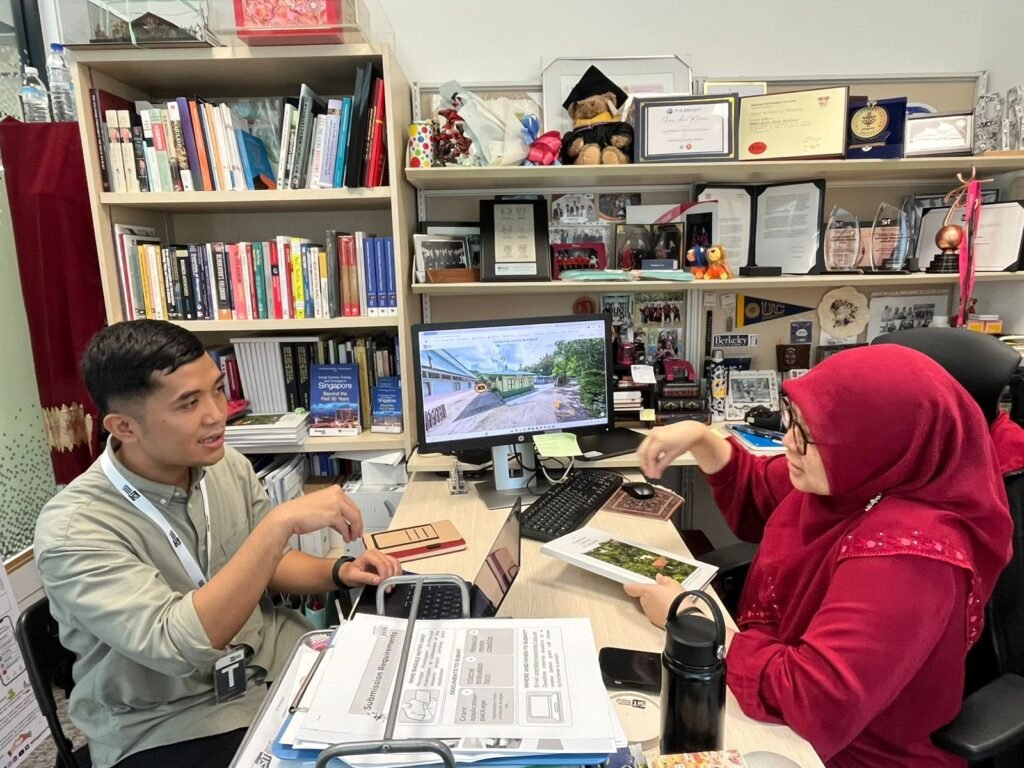 Dosen FKIP UMS Bandingkan KKN dan Service Learning lewat Riset di Singapura