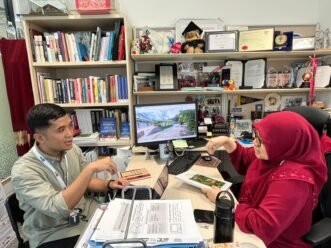Dosen FKIP UMS Bandingkan KKN dan Service Learning lewat Riset di Singapura