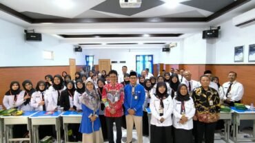 Guru Gunungkidul Belajar Inovasi Pembelajaran Bahasa Jawa di SD Muhammadiyah PK Solo