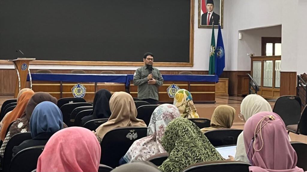 Universitas Muhammadiyah Surakarta (UMS) terus memperkuat layanan bagi dosen dan tenaga kependidikan melalui peningkatan program kesejahteraan, layanan kesehatan, hingga dukungan kesehatan mental.