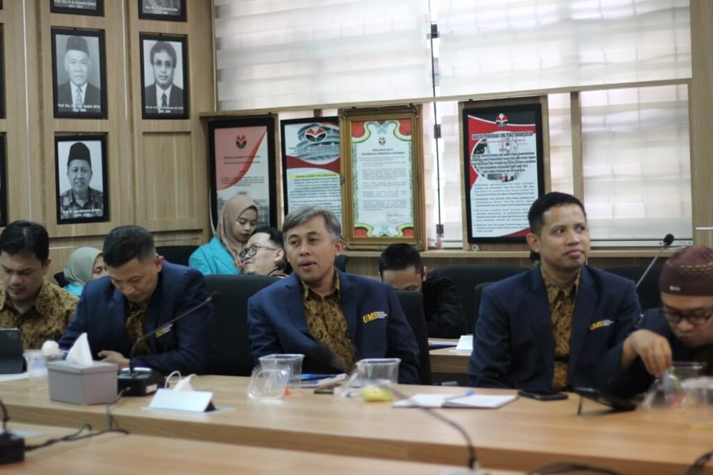 Fakultas Agama Islam (FAI) Universitas Muhammadiyah Surakarta (UMS) memperkuat komitmennya dalam meningkatkan mutu pendidikan dan memperluas jejaring akademik melalui penandatanganan Memorandum of Agreement (MoA) dengan Fakultas Pendidikan Ilmu Pengetahuan Sosial (FPIPS) Universitas Pendidikan Indonesia (UPI), Selasa (14/7/2026), di Kampus UPI, Bandung.