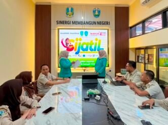 Mahasiswa UMS Dukung Digitalisasi Pelayanan Pajak Kendaraan Bermotor di Ponorogo