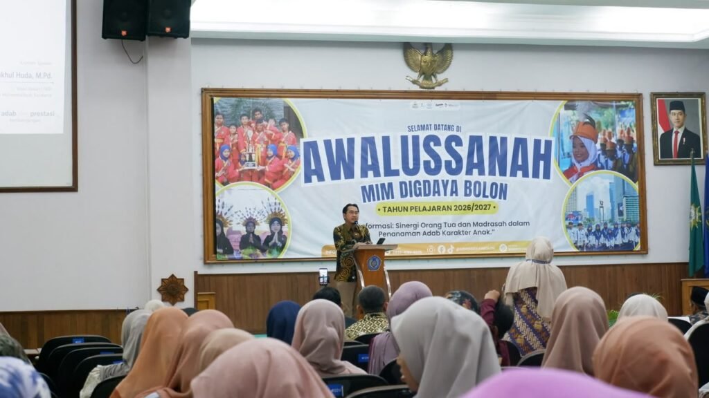 Wakil Dekan I Fakultas Keguruan dan Ilmu Pendidikan (FKIP) Universitas Muhammadiyah Surakarta (UMS), Dr. Miftakhul Huda, hadir sebagai keynote speaker dalam Awalussanah Madrasah Ibtidaiyah Muhammadiyah (MIM) Digdaya Bolon, Sabtu (11/7/2026).