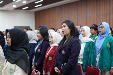 Mahasiswa Farmasi Didorong Ciptakan Inovasi Kesehatan yang Berdampak