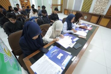 118 Mahasiswa Baru UMS Teken MoU Beasiswa, Siap Kontribusi bagi Kampus dan Warga