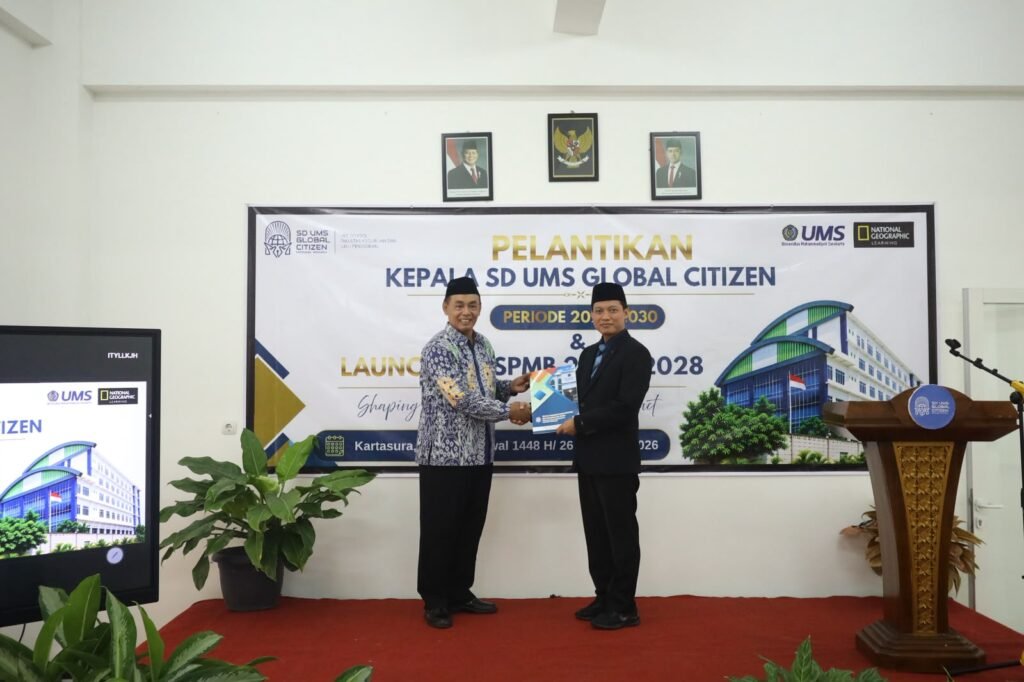 Universitas Muhammadiyah Surakarta (UMS) memperkuat pengembangan pendidikan dasar melalui pelantikan Nasrul Harahab sebagai Kepala SD UMS Global Citizen Lab School FKIP UMS periode 2026–2030.