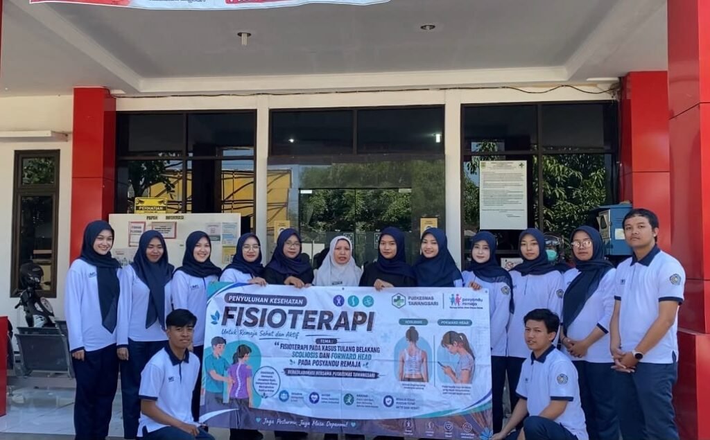Mahasiswa Profesi Fisioterapi UMS Skrining Skoliosis Remaja di Lima Posyandu Tawangsari